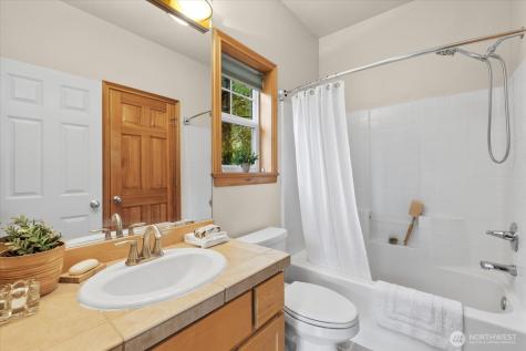 16470 Uplands Way SE North Bend WA 98045