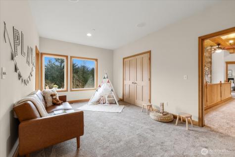 16470 Uplands Way SE North Bend WA 98045