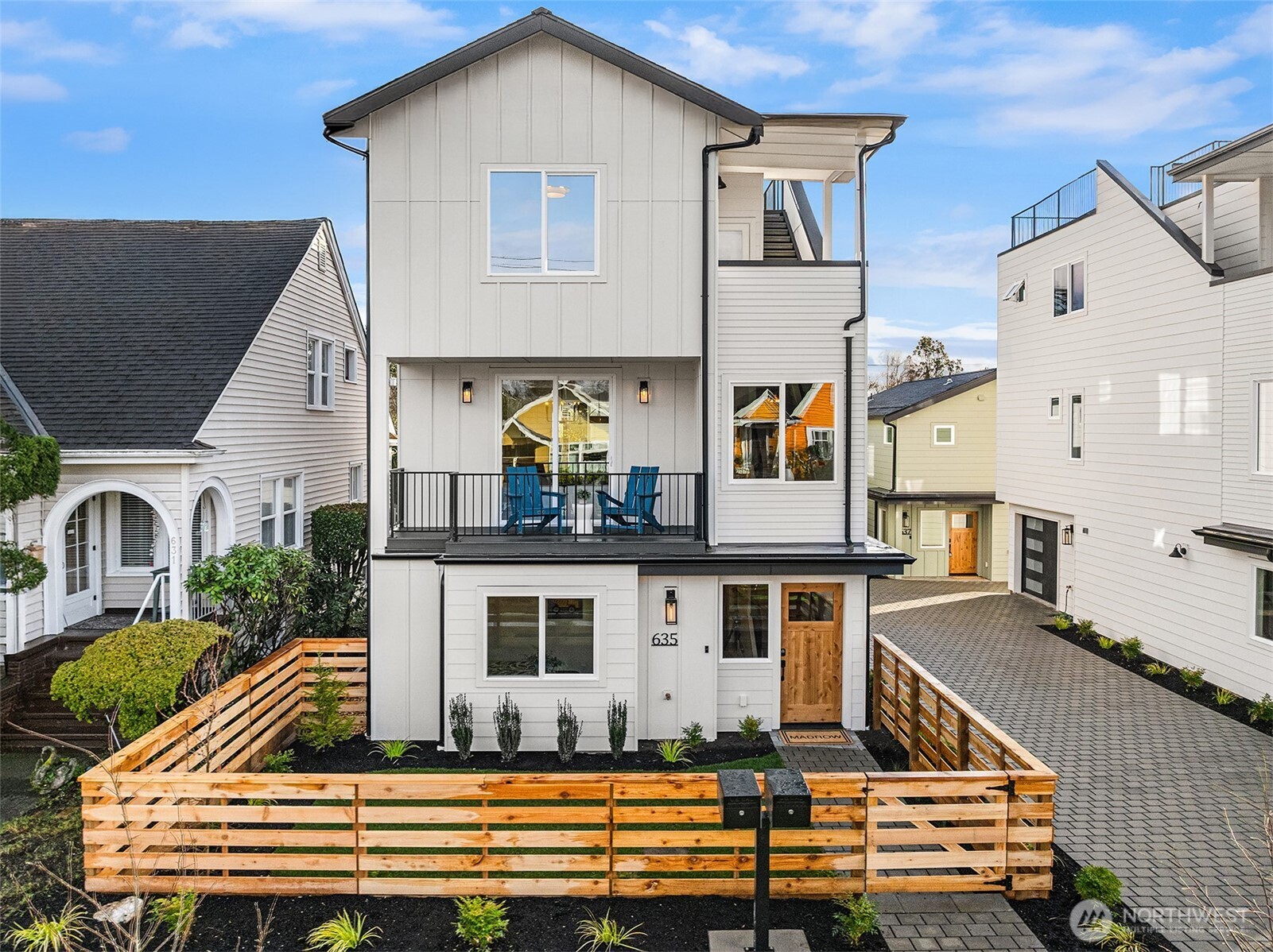 635 NW 77th Street Seattle WA 98117