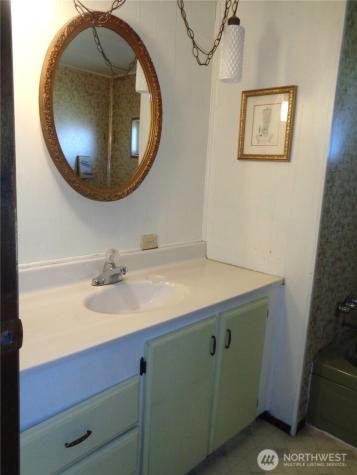 50 Cherokee Road Omak WA 98841