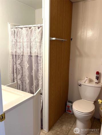 50 Cherokee Road Omak WA 98841