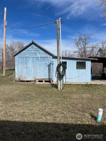 50 Cherokee Road Omak WA 98841