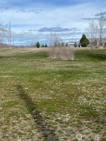 50 Cherokee Road Omak WA 98841