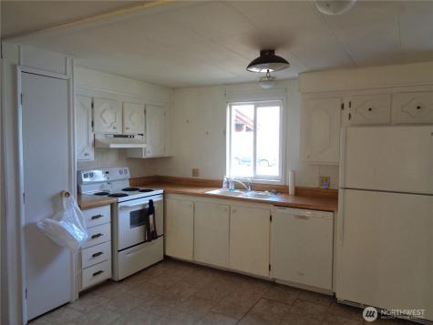 50 Cherokee Road Omak WA 98841