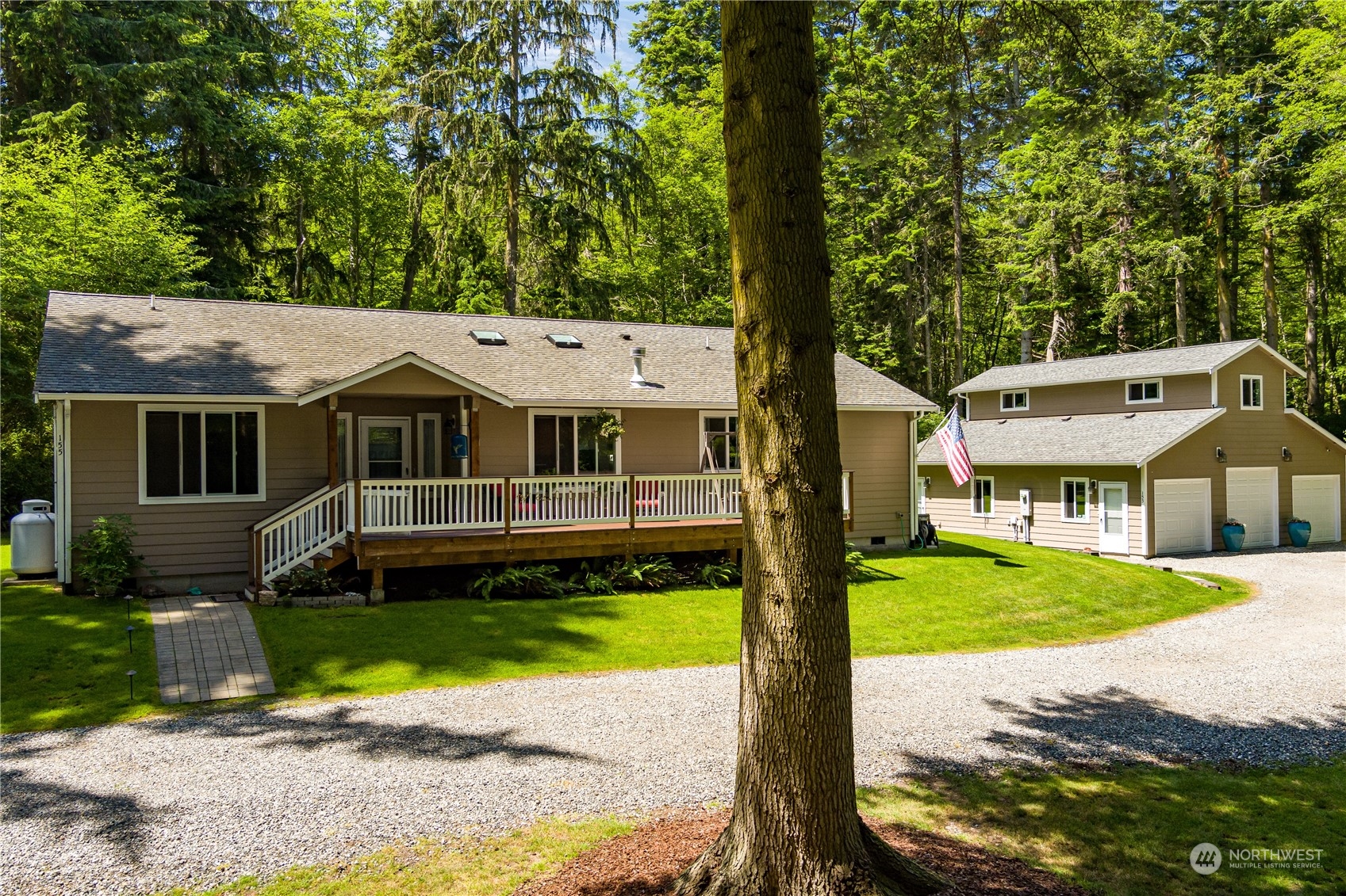 155 Lake Wood Place Oak Harbor WA 98277