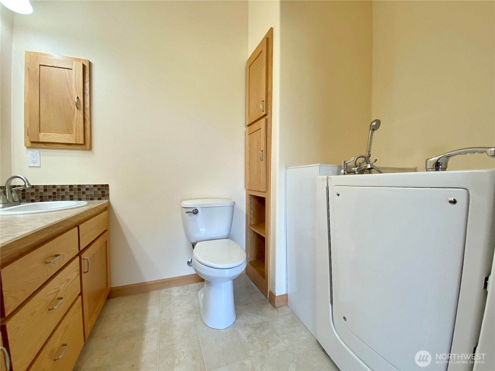 8021 Vialago Parkway Zillah WA 98953