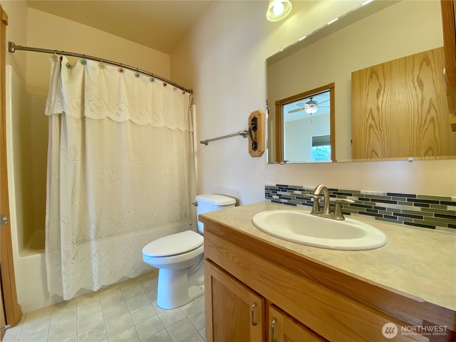 8021 Vialago Parkway Zillah WA 98953