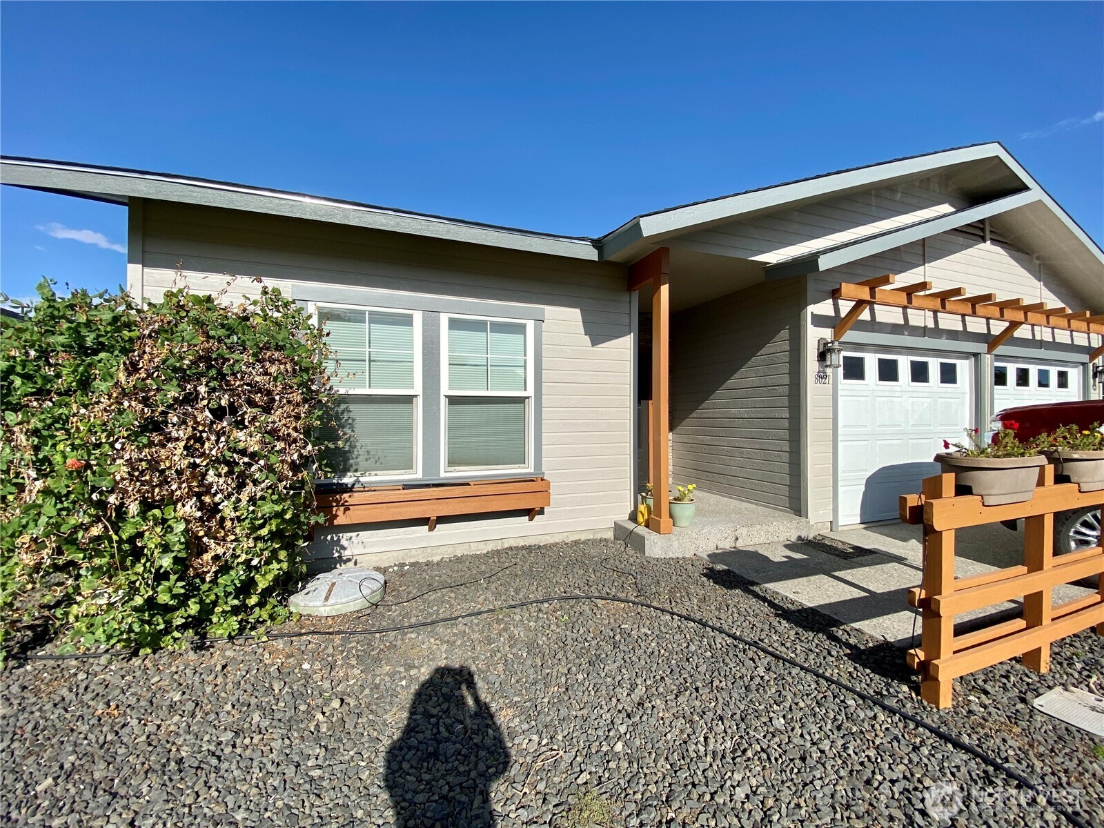 8021 Vialago Parkway Zillah WA 98953