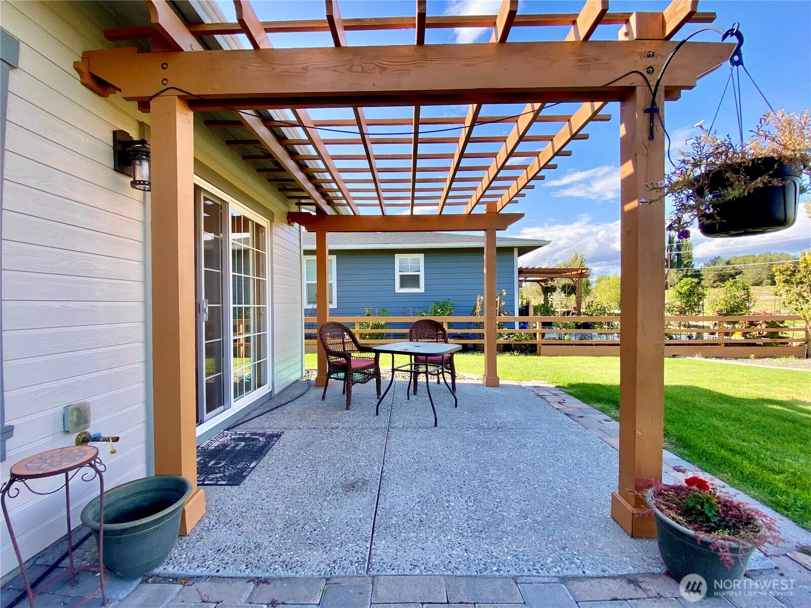 8021 Vialago Parkway Zillah WA 98953