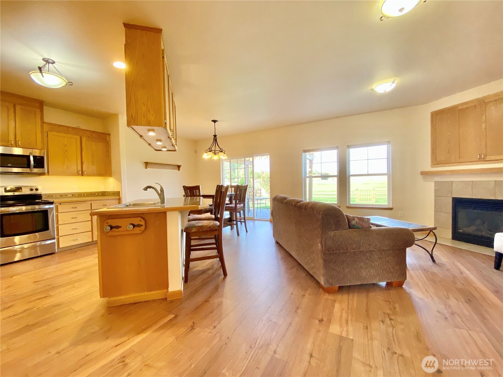 8021 Vialago Parkway Zillah WA 98953