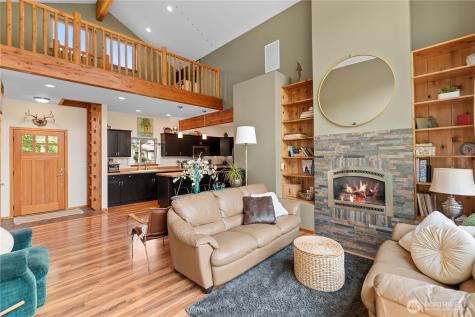 12503 Shore Street Leavenworth WA 98826