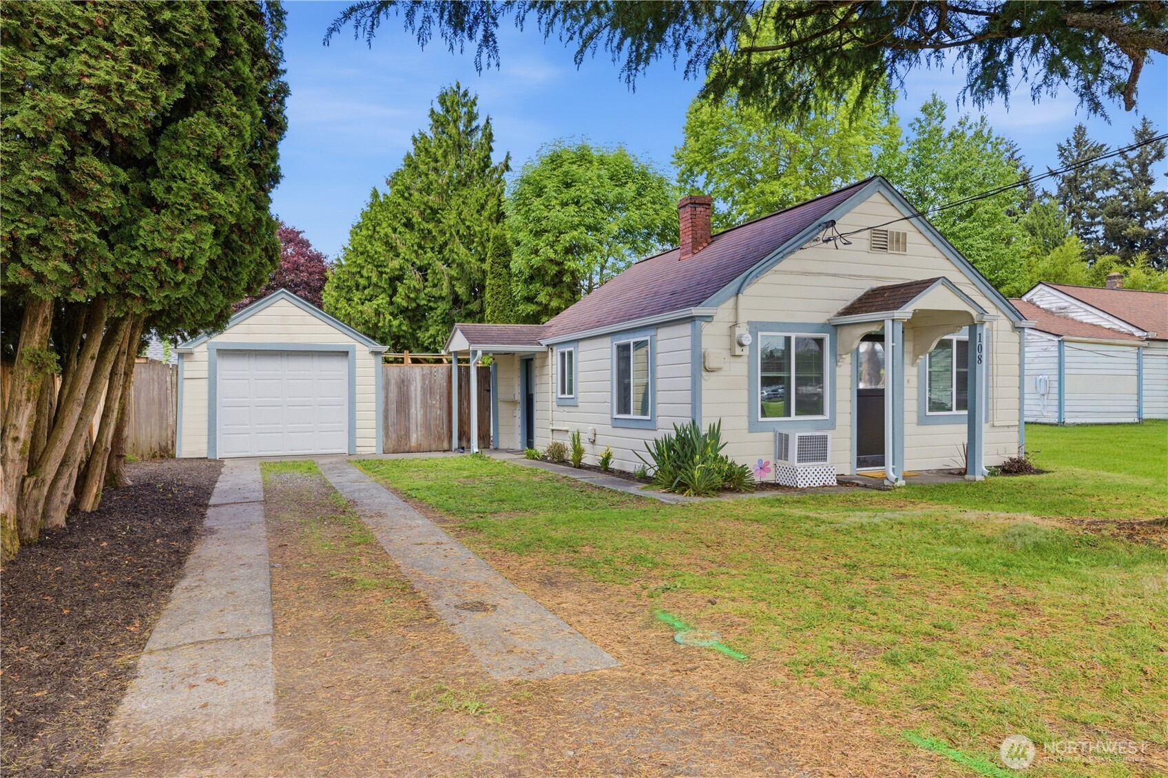 108 8th Street NW Puyallup WA 98371