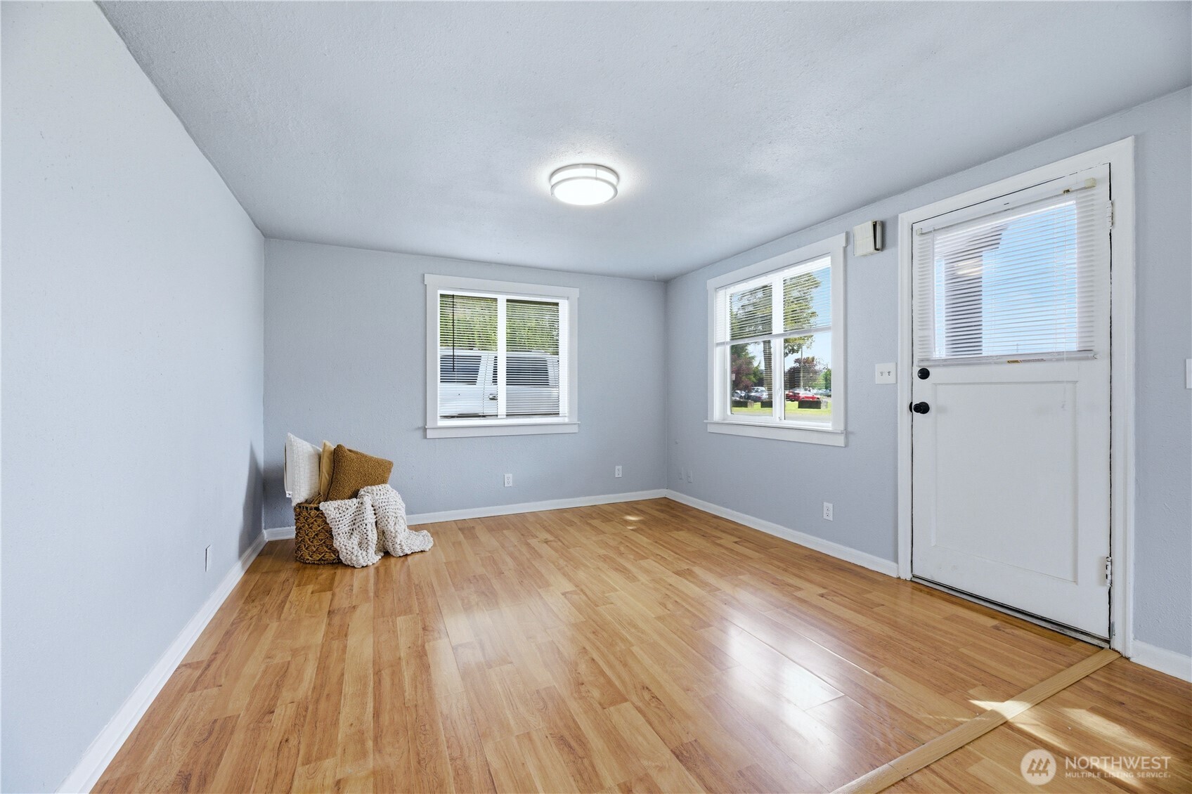 108 8th Street NW Puyallup WA 98371