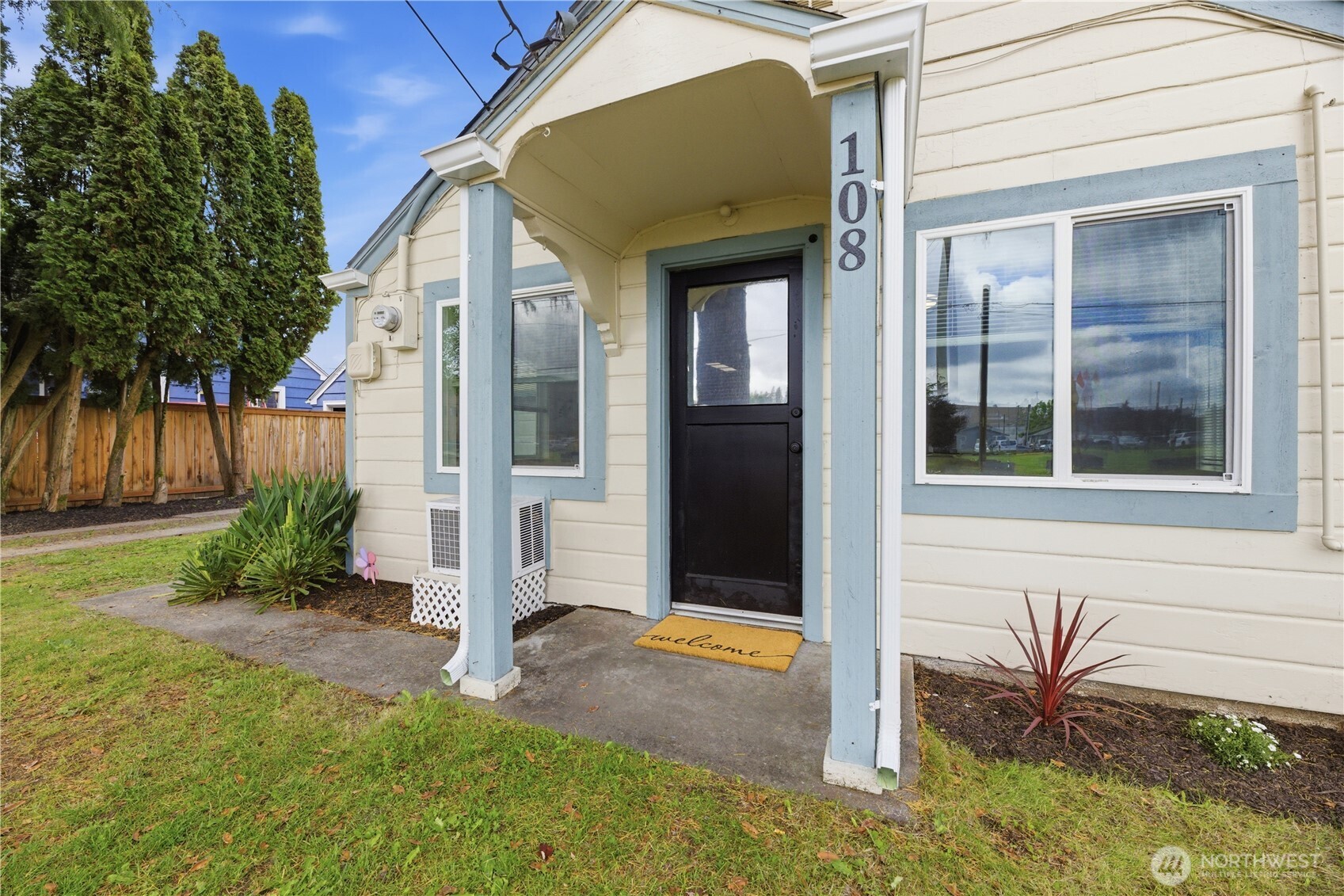 108 8th Street NW Puyallup WA 98371