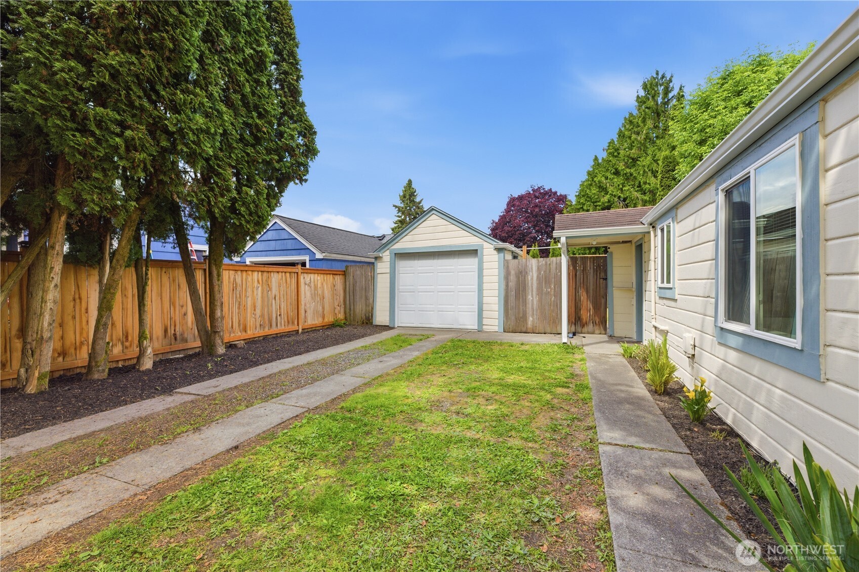 108 8th Street NW Puyallup WA 98371