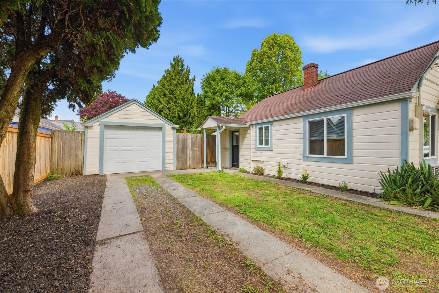 108 8th Street NW Puyallup WA 98371