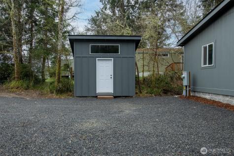 799 Edgewood Avenue NE Ocean Shores WA 98569