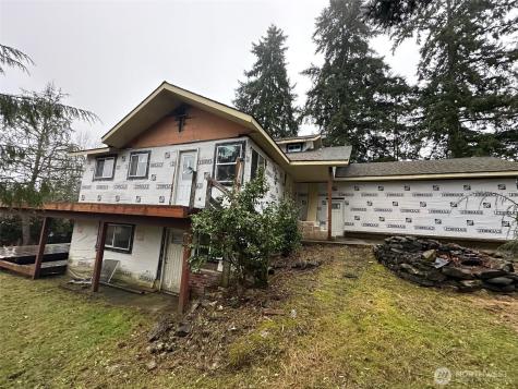 709 15th Avenue SE Puyallup WA 98372