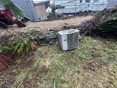 709 15th Avenue SE Puyallup WA 98372