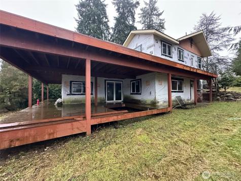 709 15th Avenue SE Puyallup WA 98372