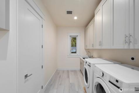 1322 165th Avenue NE Bellevue WA 98008