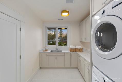 1322 165th Avenue NE Bellevue WA 98008