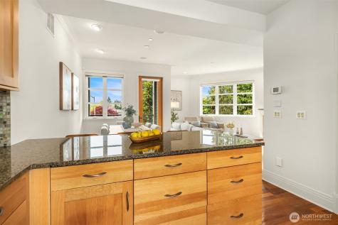 3215 W Lynn Street Seattle WA 98199
