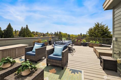 3215 W Lynn Street Seattle WA 98199
