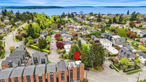 3215 W Lynn Street Seattle WA 98199
