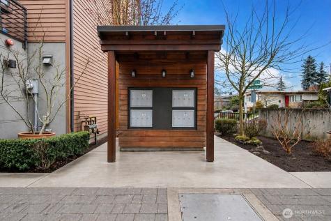 3215 W Lynn Street Seattle WA 98199