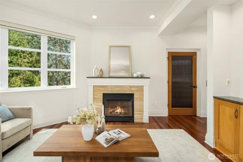 3215 W Lynn Street Seattle WA 98199