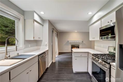 15606 Cascadian Way Bothell WA 98012