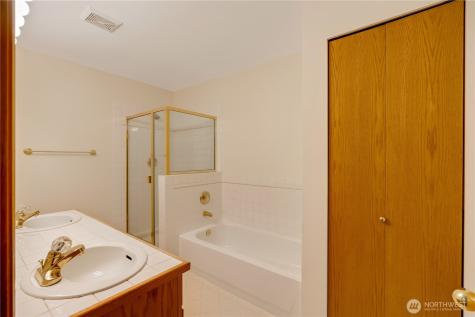 15606 Cascadian Way Bothell WA 98012