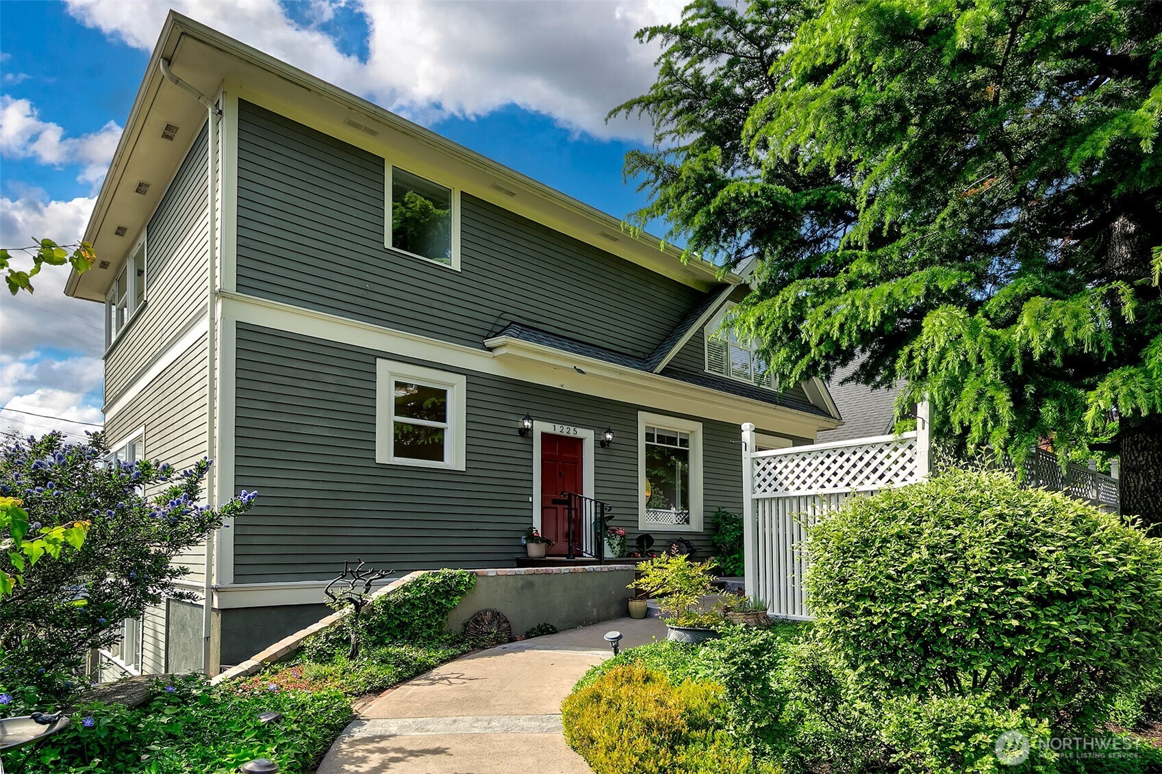 1225 9th Avenue W Seattle WA 98119