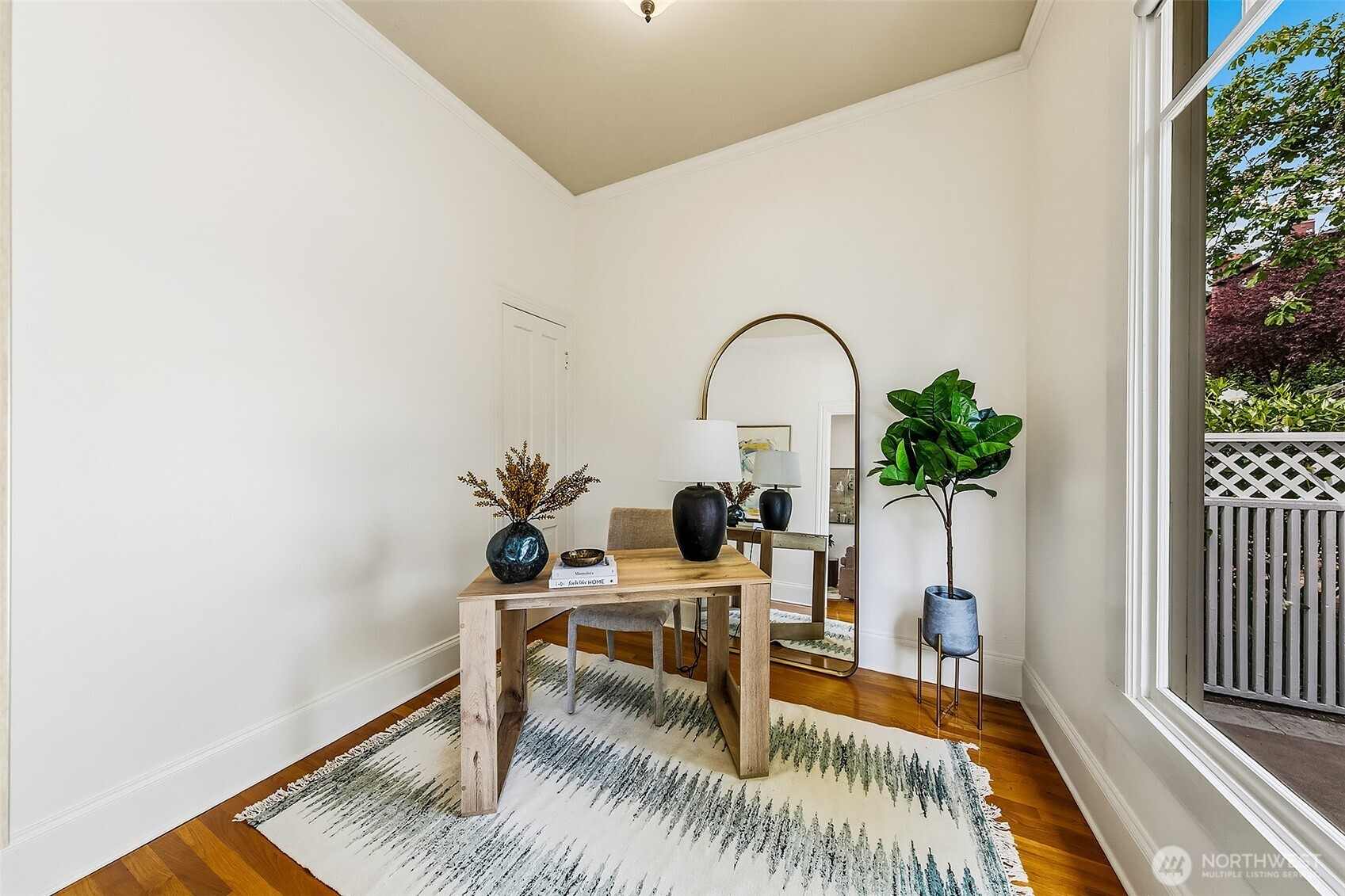 1225 9th Avenue W Seattle WA 98119