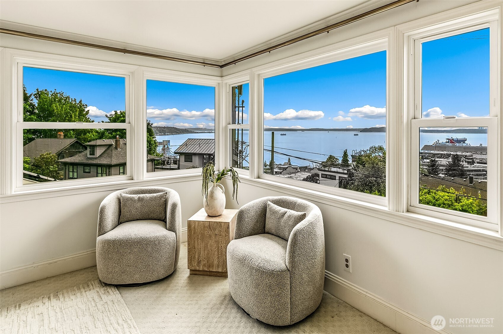 1225 9th Avenue W Seattle WA 98119