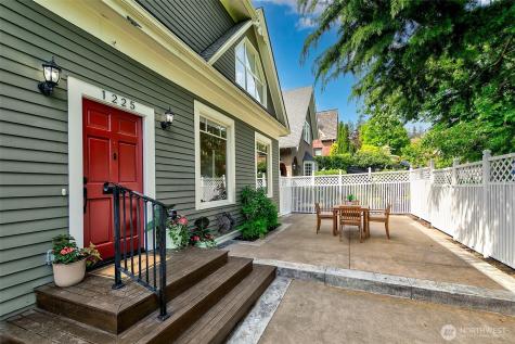 1225 9th Avenue W Seattle WA 98119