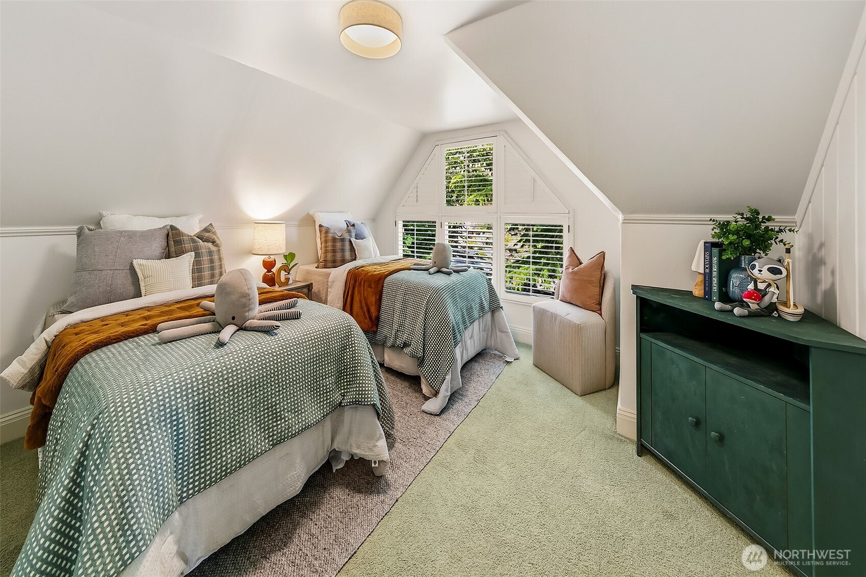 1225 9th Avenue W Seattle WA 98119