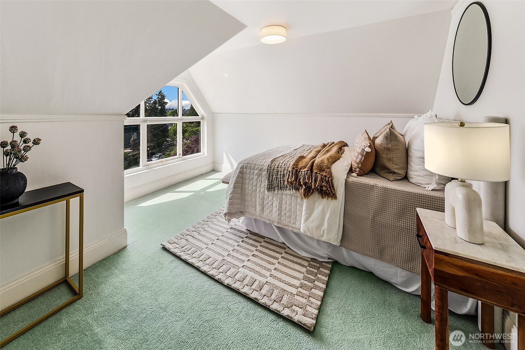 1225 9th Avenue W Seattle WA 98119