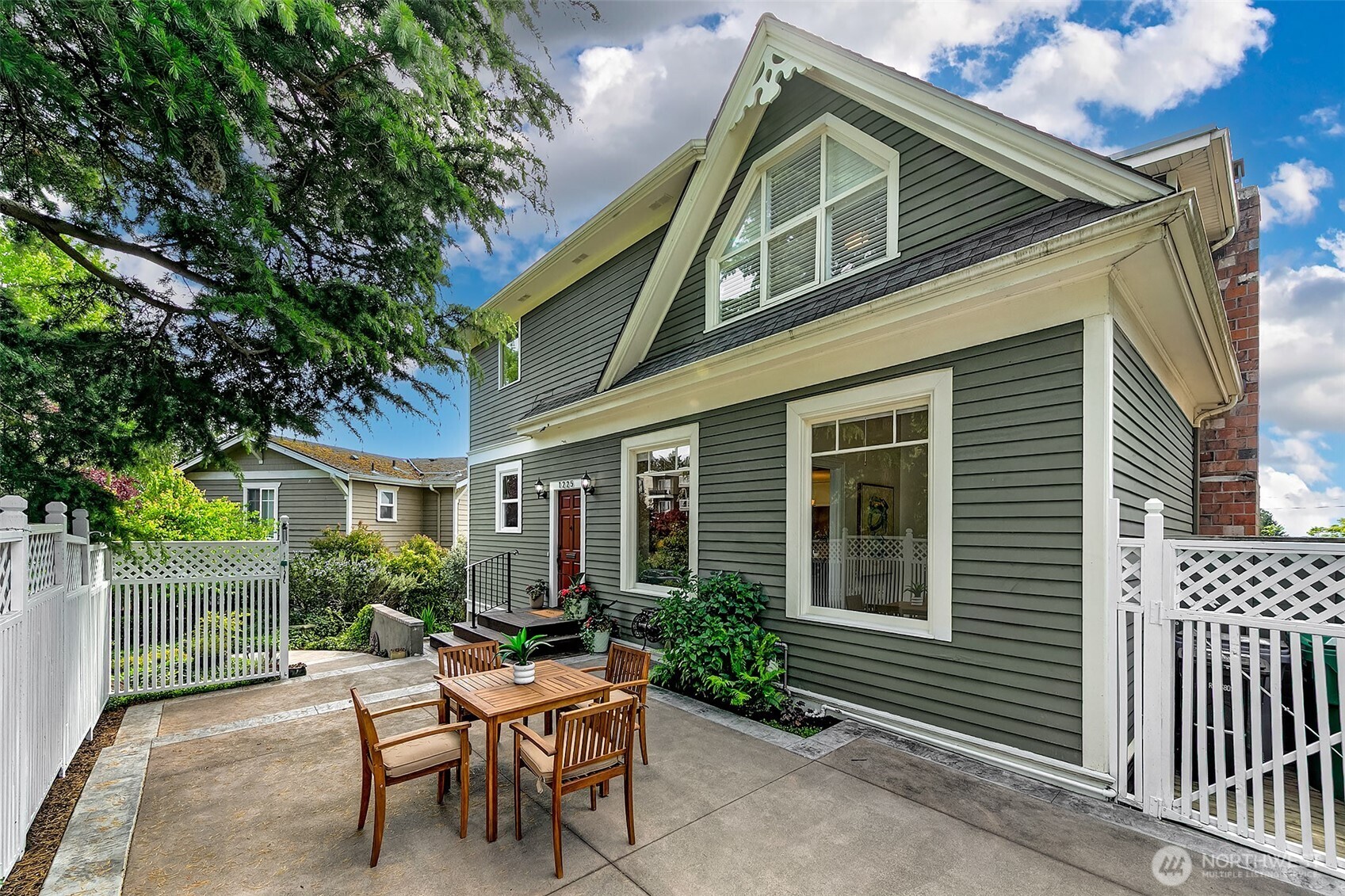 1225 9th Avenue W Seattle WA 98119