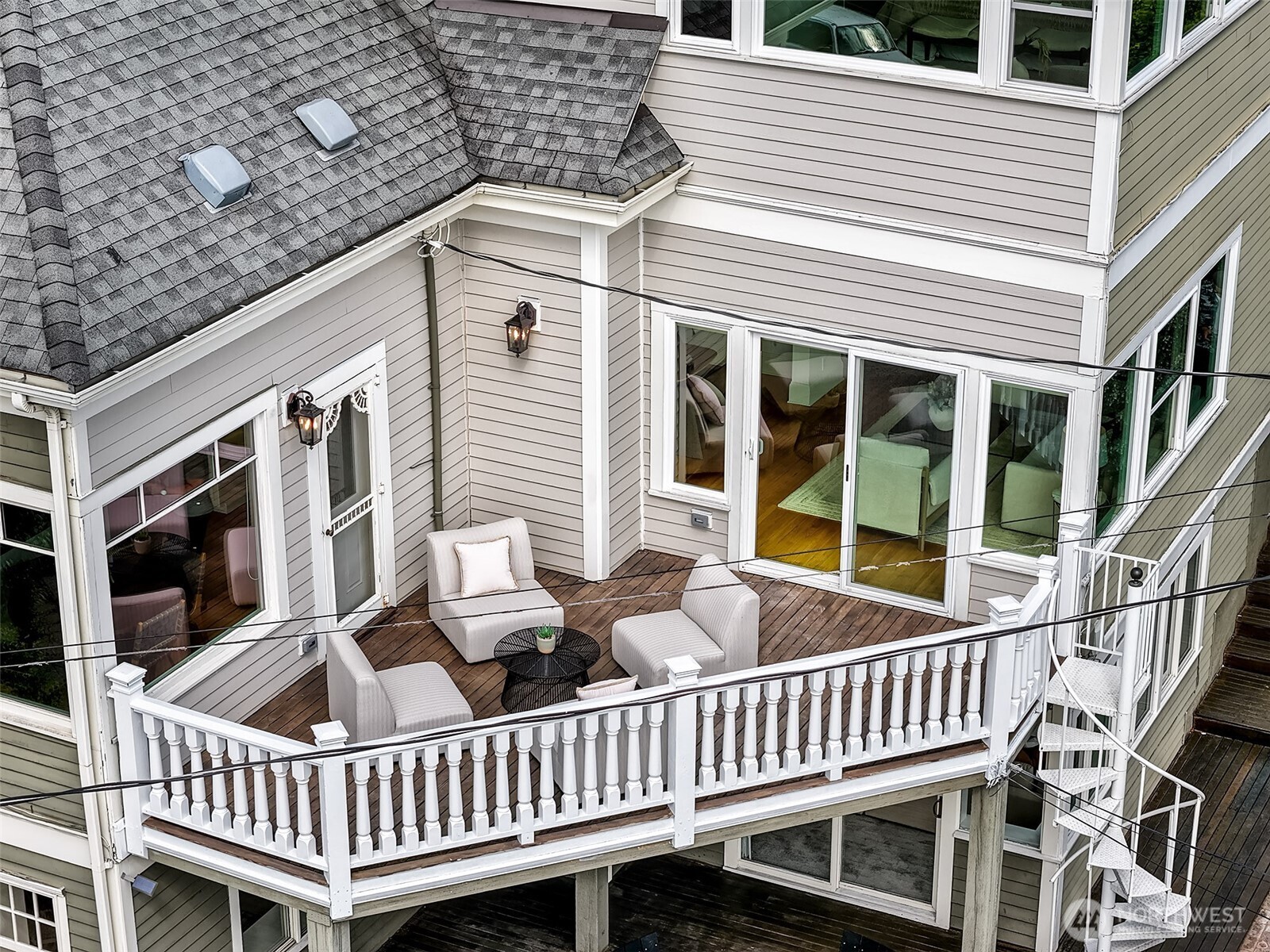 1225 9th Avenue W Seattle WA 98119