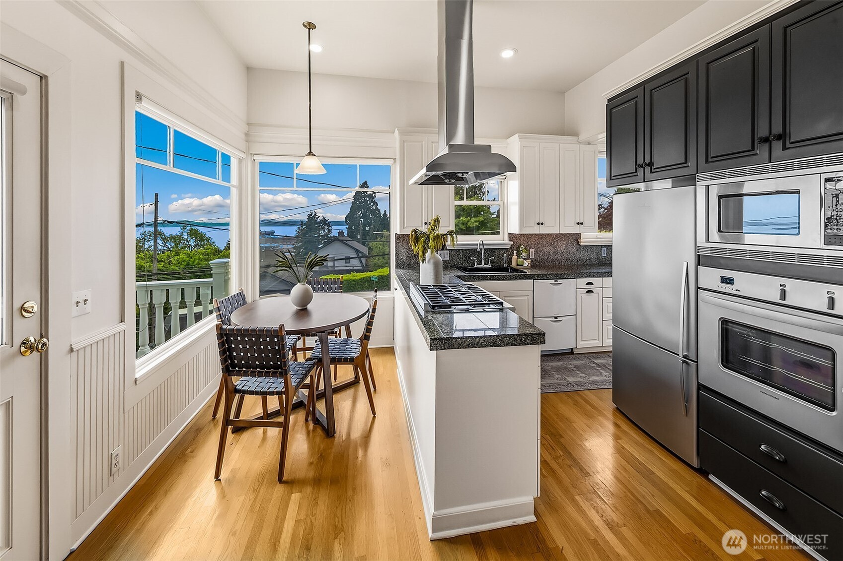 1225 9th Avenue W Seattle WA 98119