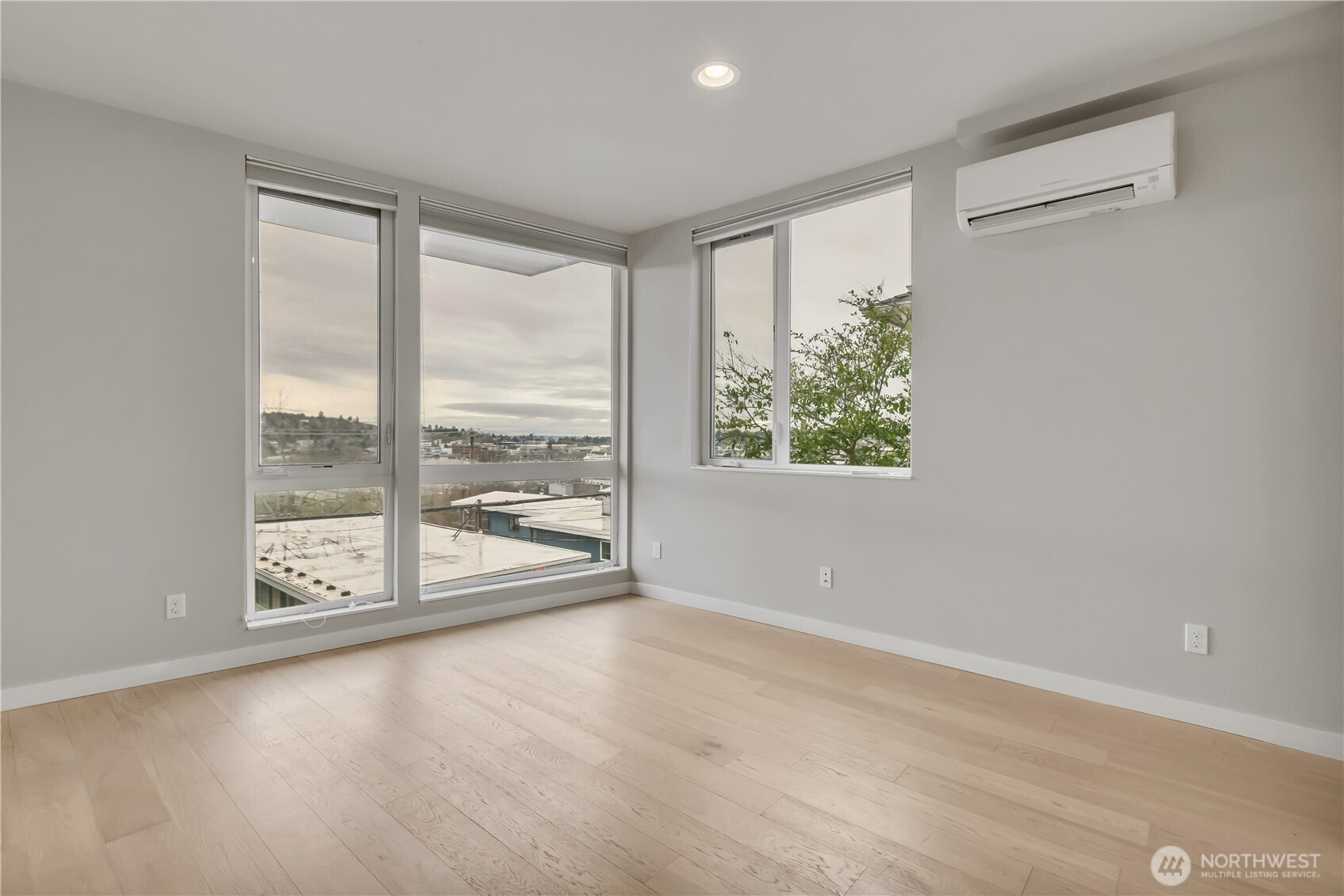 3639 13th Avenue W Seattle WA 98119