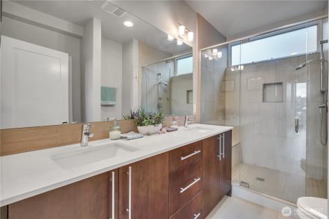 3639 13th Avenue W Seattle WA 98119