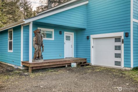 616 Sunset Avenue NE Ocean Shores WA 98569