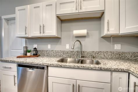 616 Sunset Avenue NE Ocean Shores WA 98569