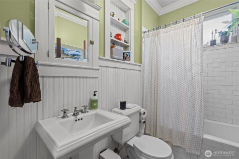 1609 N 50th Street Seattle WA 98103