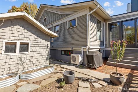 1609 N 50th Street Seattle WA 98103