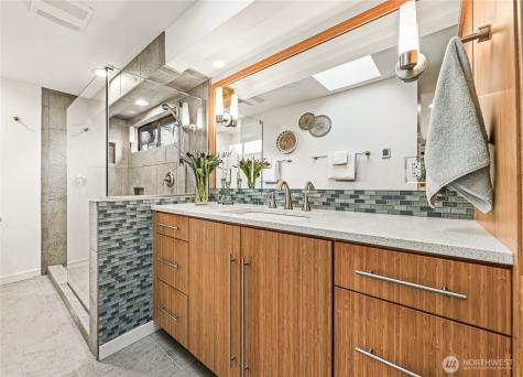 2234 108th Avenue SE Bellevue WA 98004