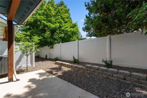 1030 Finch Lane Wenatchee WA 98801